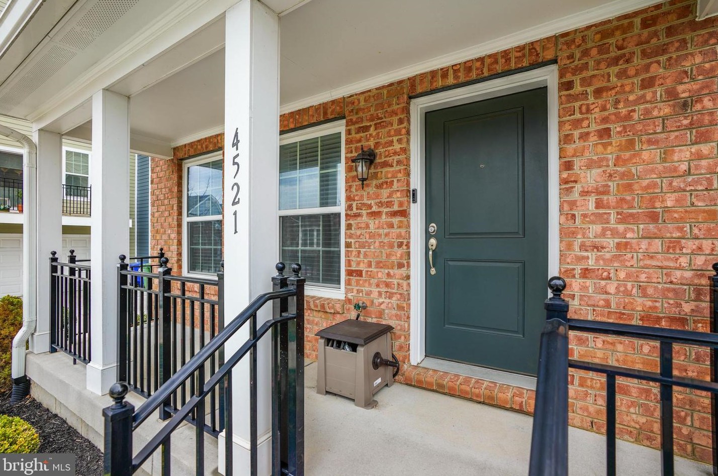 4521 Scarlet Oak Ln, Baltimore MD  21229-2485 exterior