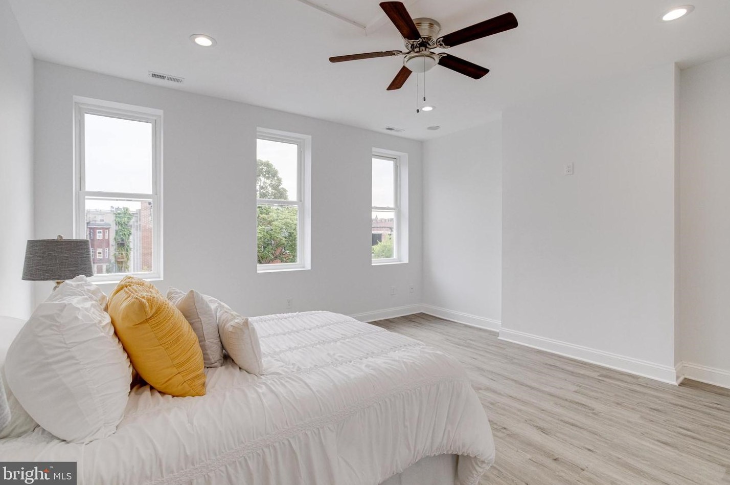 2114 Druid Hill Ave, Baltimore MD 21217-3520 exterior