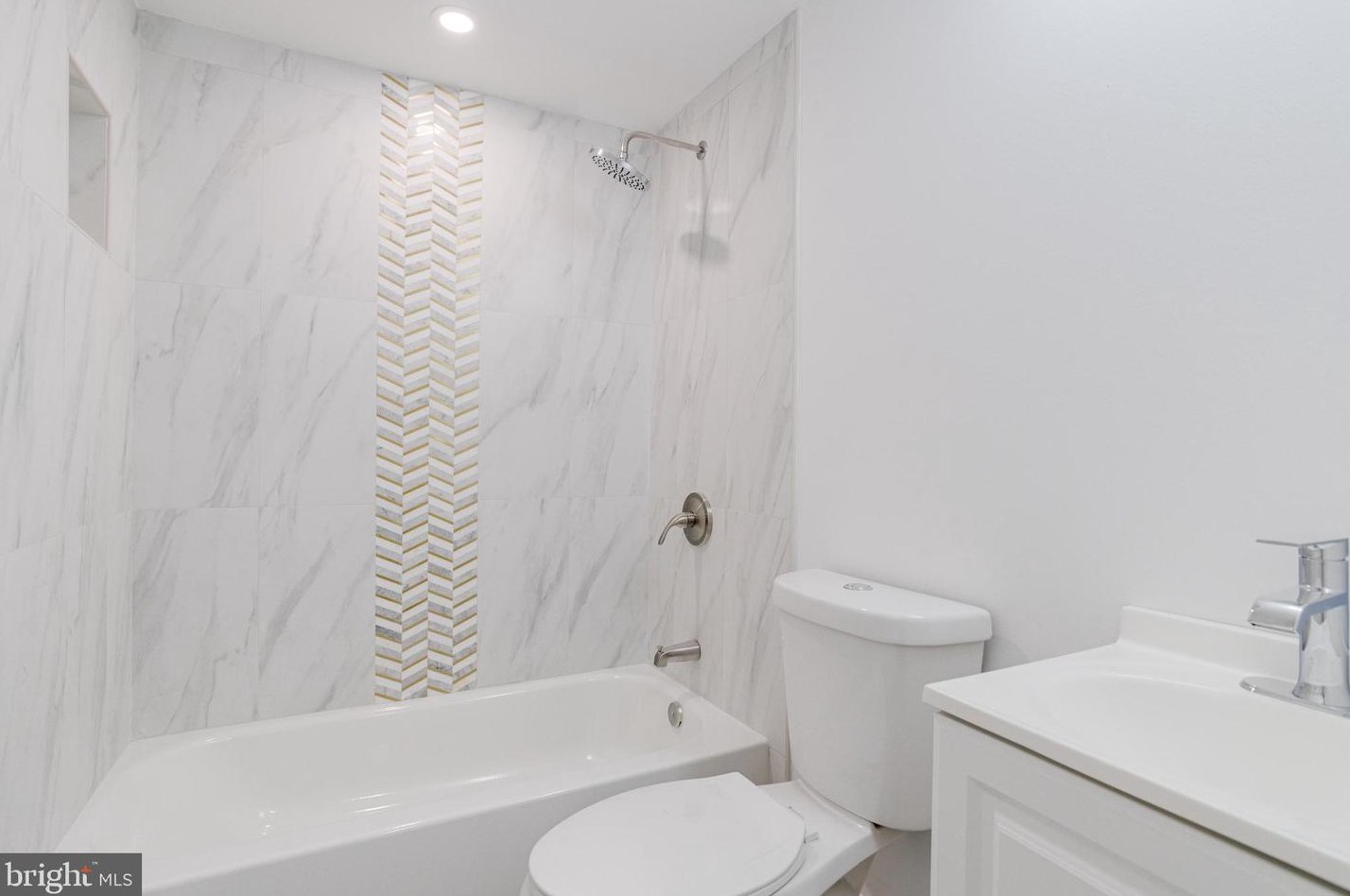 2114 Druid Hill Ave, Baltimore MD 21217-3520 exterior