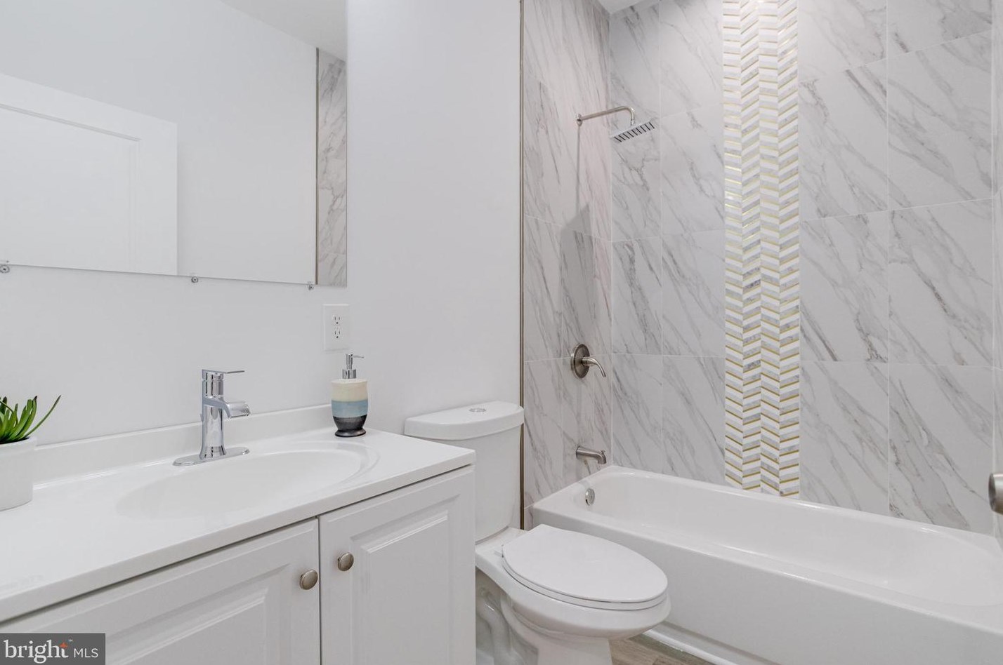 2114 Druid Hill Ave, Baltimore MD 21217-3520 exterior