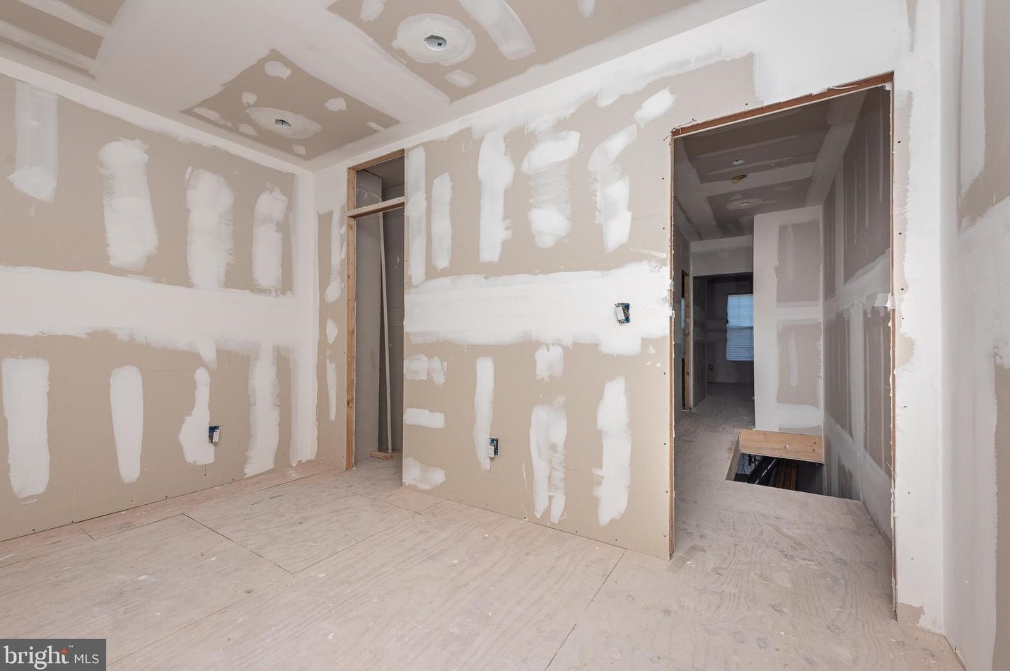 2215 Aiken St, Baltimore MD 21213-2202 exterior