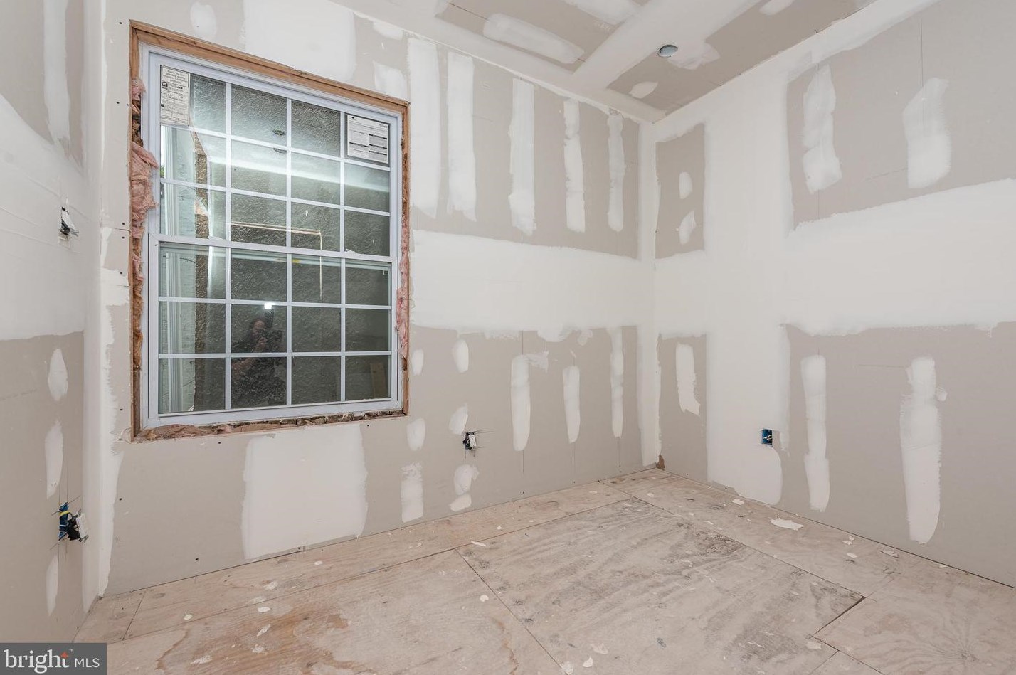 2215 Aiken St, Baltimore MD 21213-2202 exterior