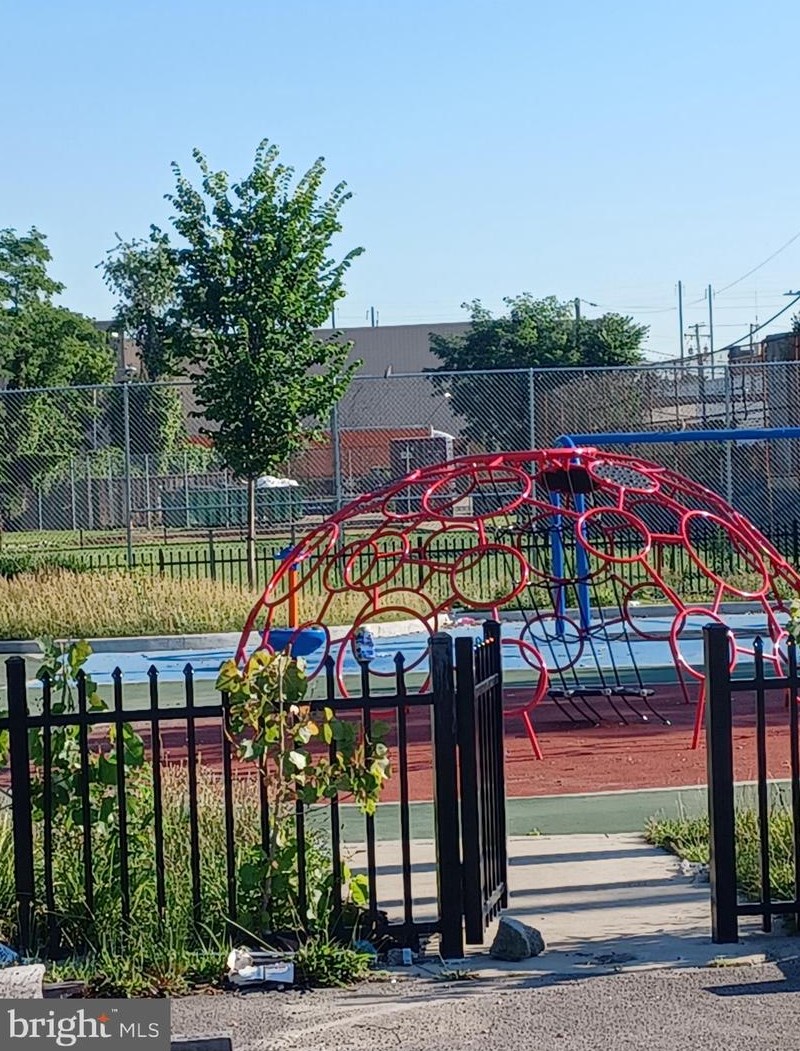 109 Janney St, Baltimore MD 21224-1706 exterior