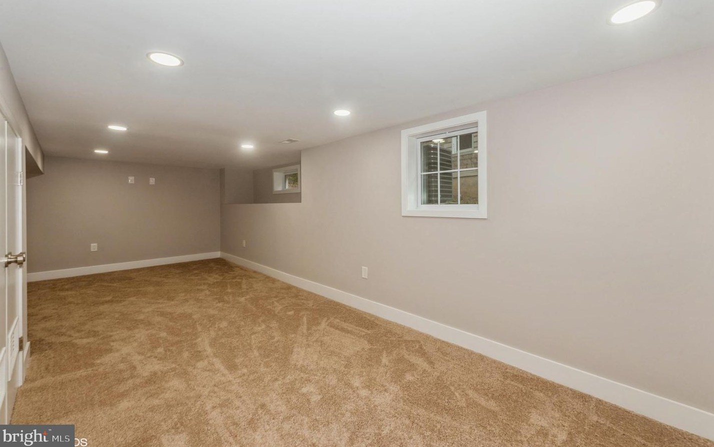 6204 Everall Ave, Baltimore MD  21206-1903 exterior