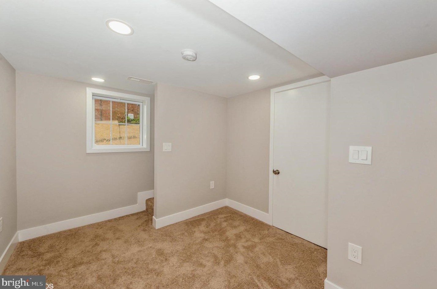 6204 Everall Ave, Baltimore MD  21206-1903 exterior
