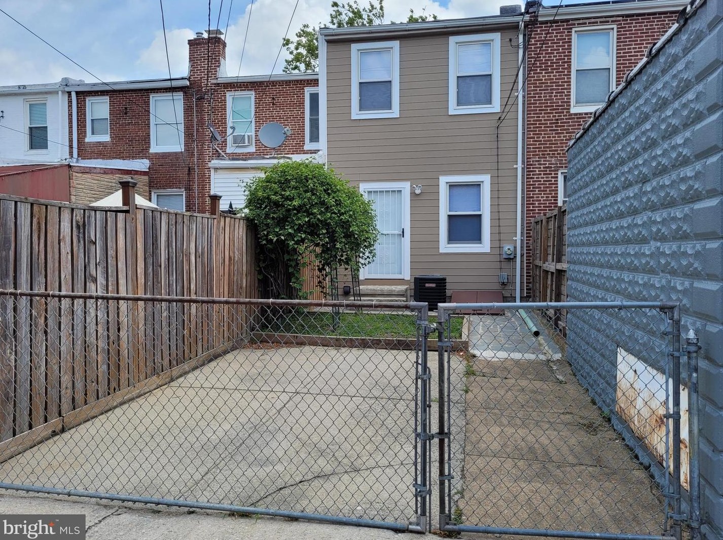 362 Drew St, Baltimore MD  21224-2714 exterior