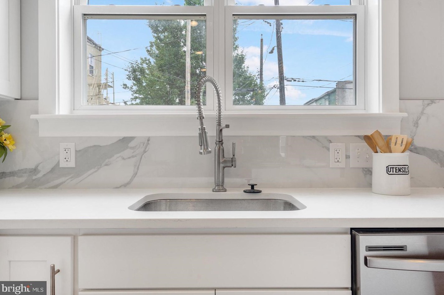 319 Lafayette Ave, Baltimore MD 21217-3627 exterior