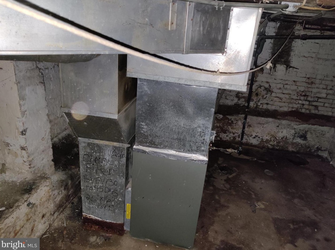 2829 Miles Ave, Baltimore MD 21211-2829 exterior