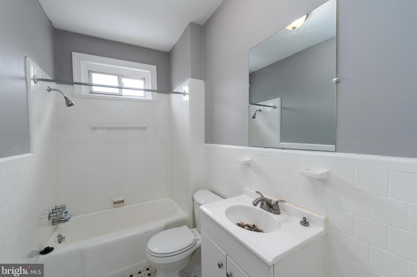 3032 Kenyon Ave, Baltimore MD  21213-1704 exterior