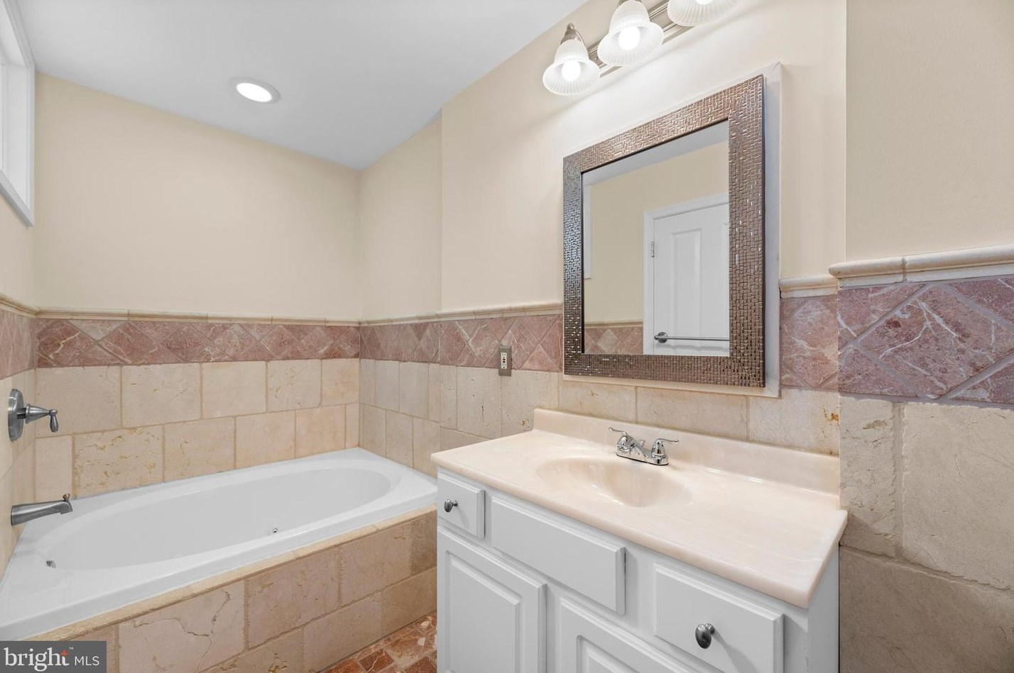 717 Portland St, Baltimore MD  21230-2213 exterior