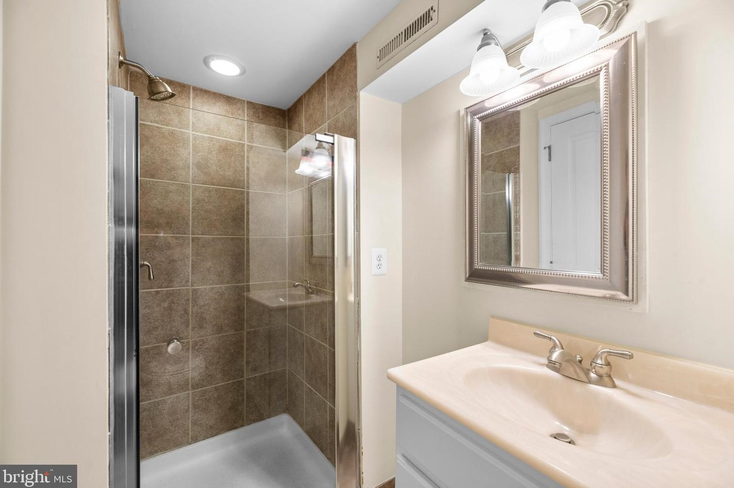 717 Portland St, Baltimore MD  21230-2213 exterior