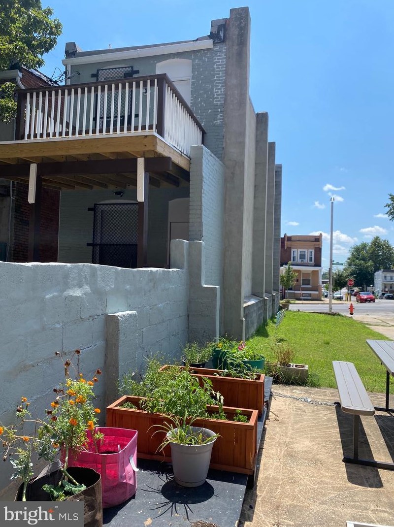 2658 Edmondson Ave, Baltimore MD  21223-1005 exterior