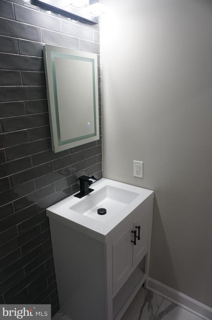 1340 Fremont Ave, Baltimore MD 21217-2553 exterior