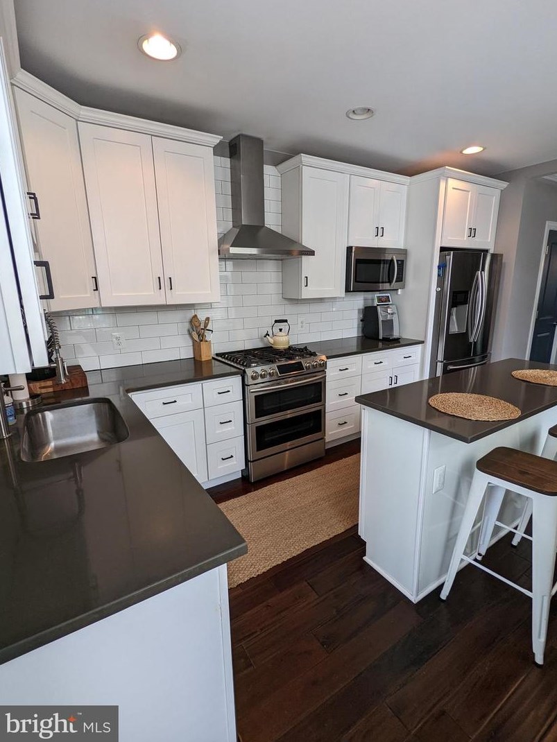 309 Cross St, Baltimore MD  21230-4115 exterior