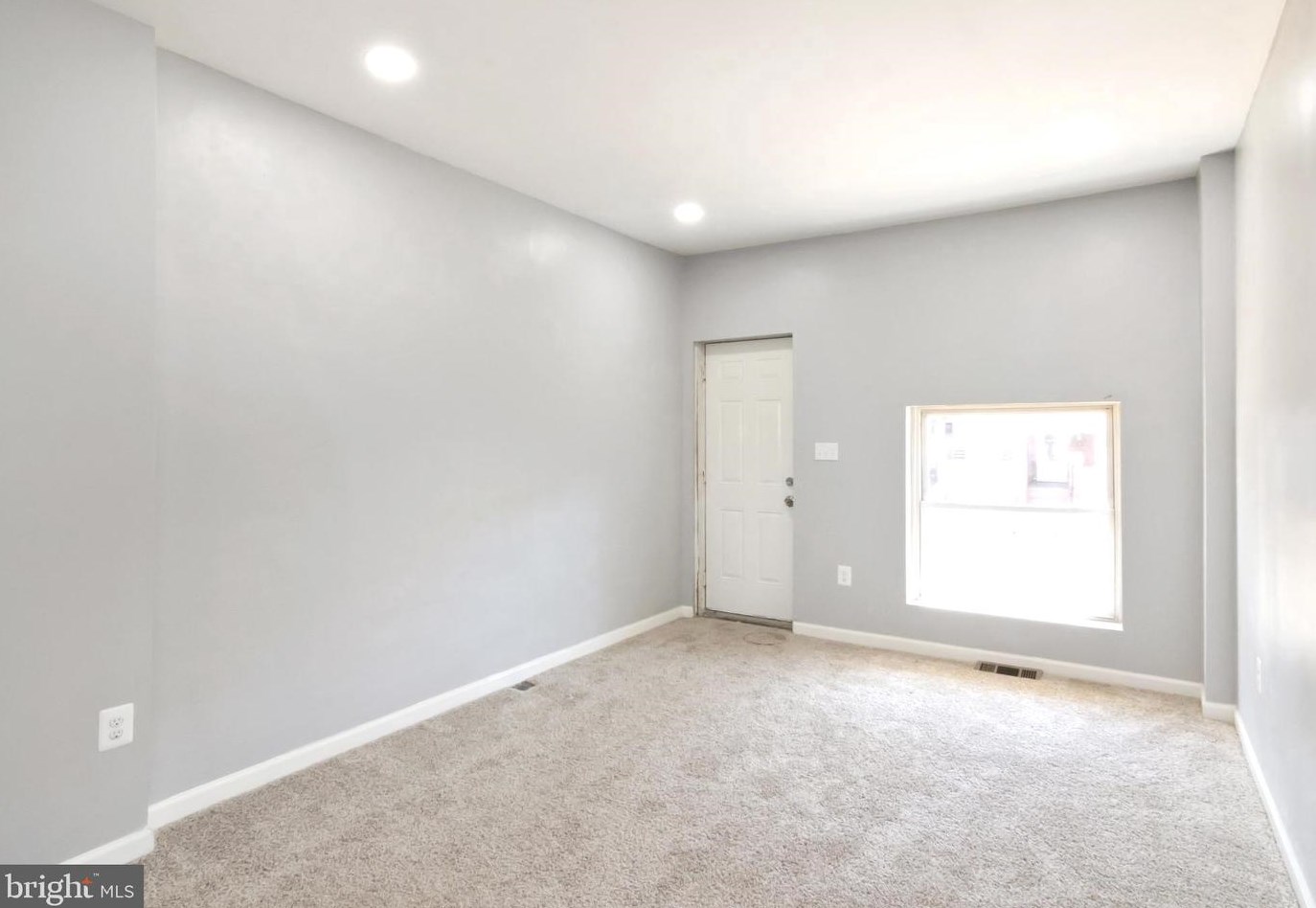 410 Robinson St, Baltimore MD  21224-1327 exterior