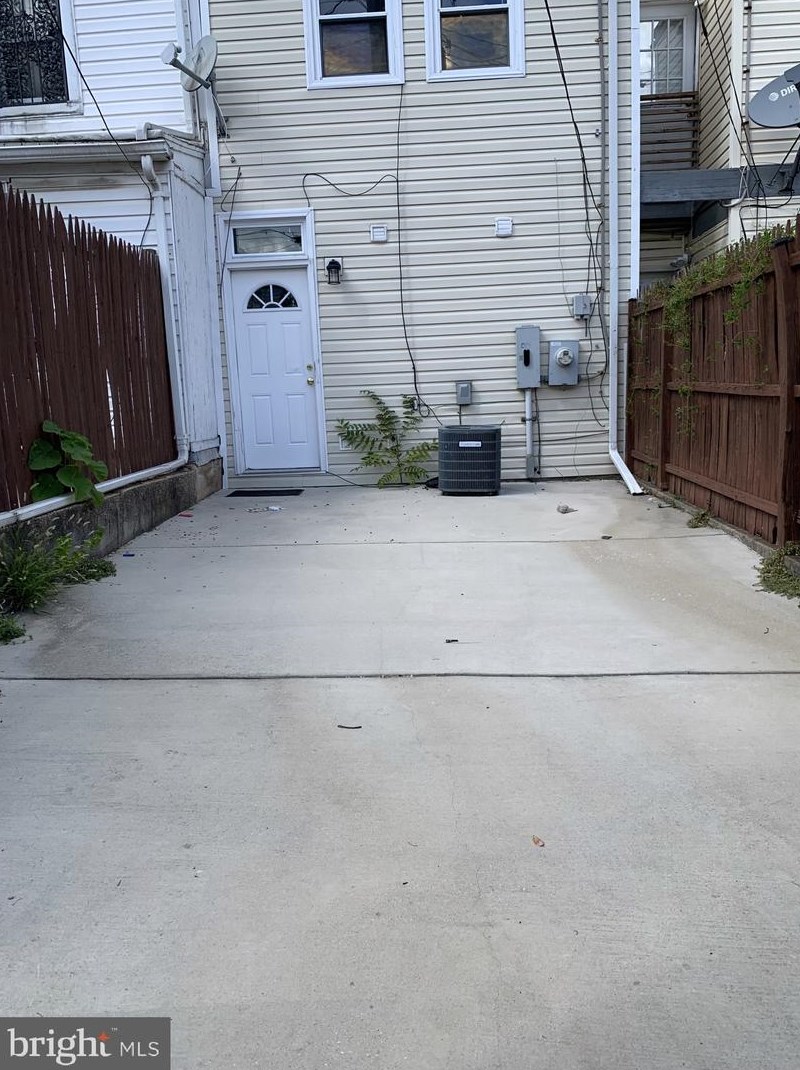 2331 Fayette St, Baltimore MD 21223-1931 exterior