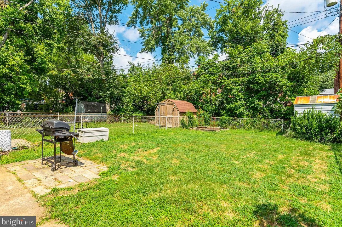 3210 Northway Dr, Baltimore MD  21234-7827 exterior