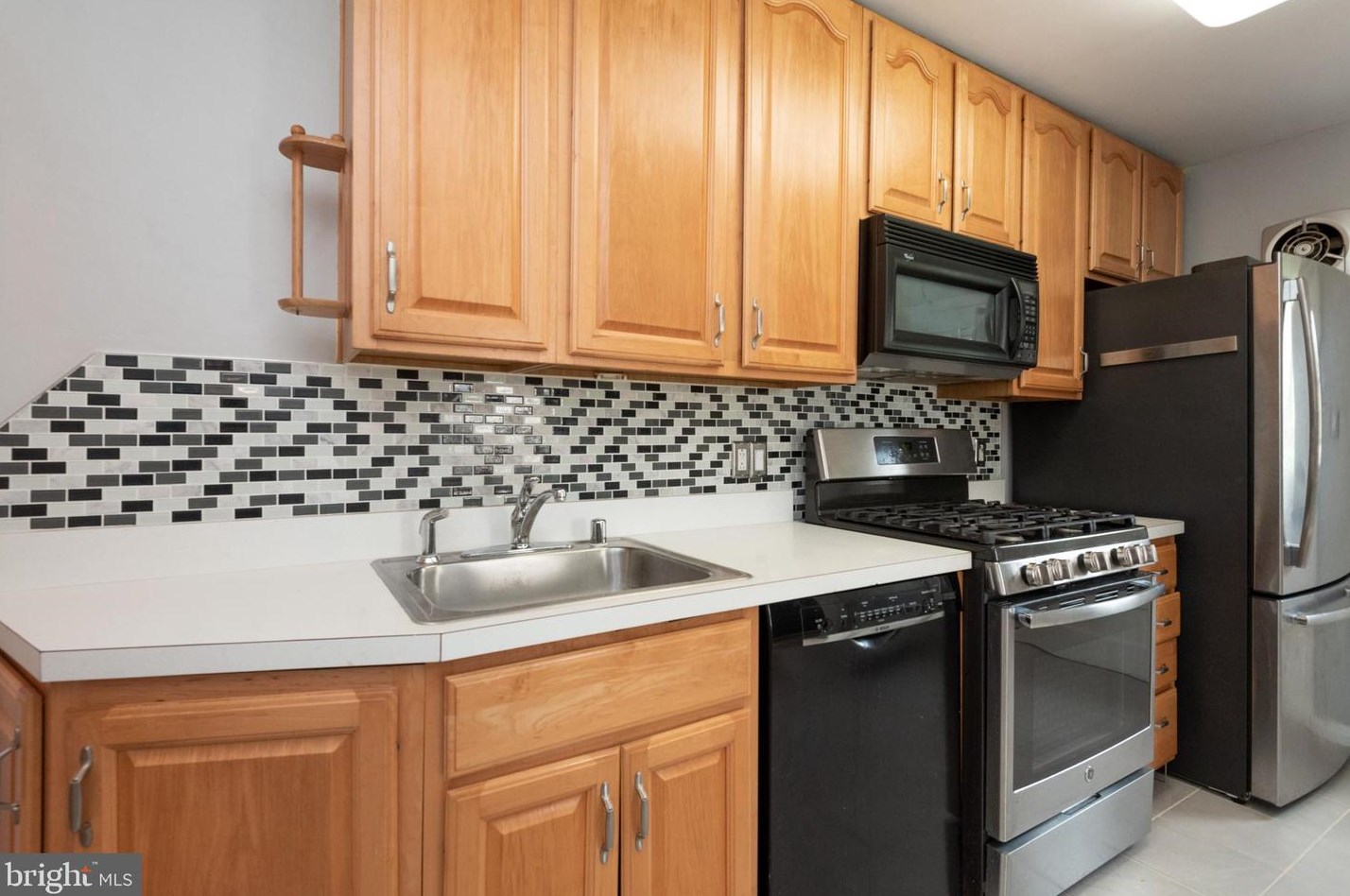 3210 Northway Dr, Baltimore MD  21234-7827 exterior