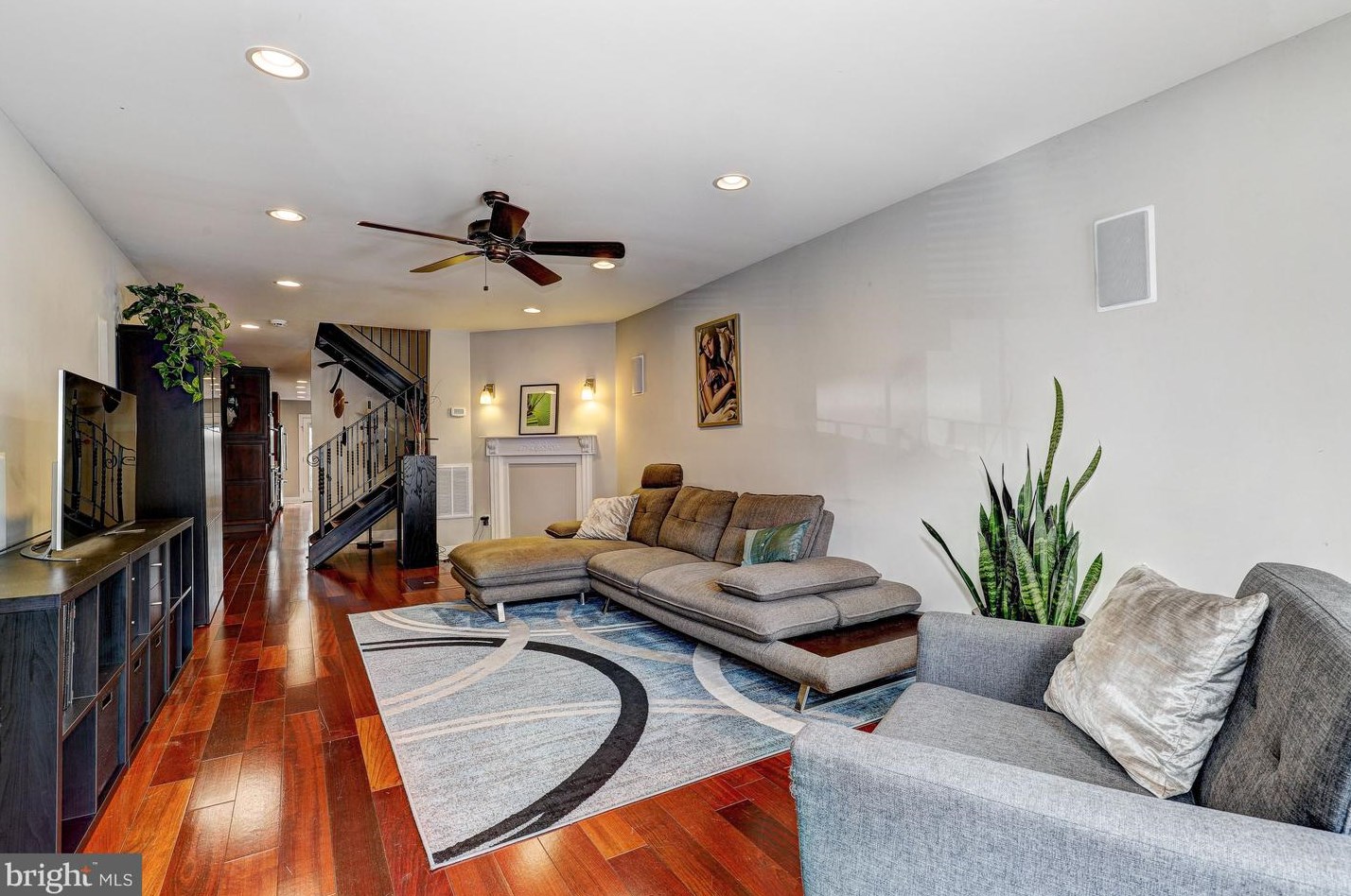 610 Luzerne Ave, Baltimore MD  21205-2612 exterior