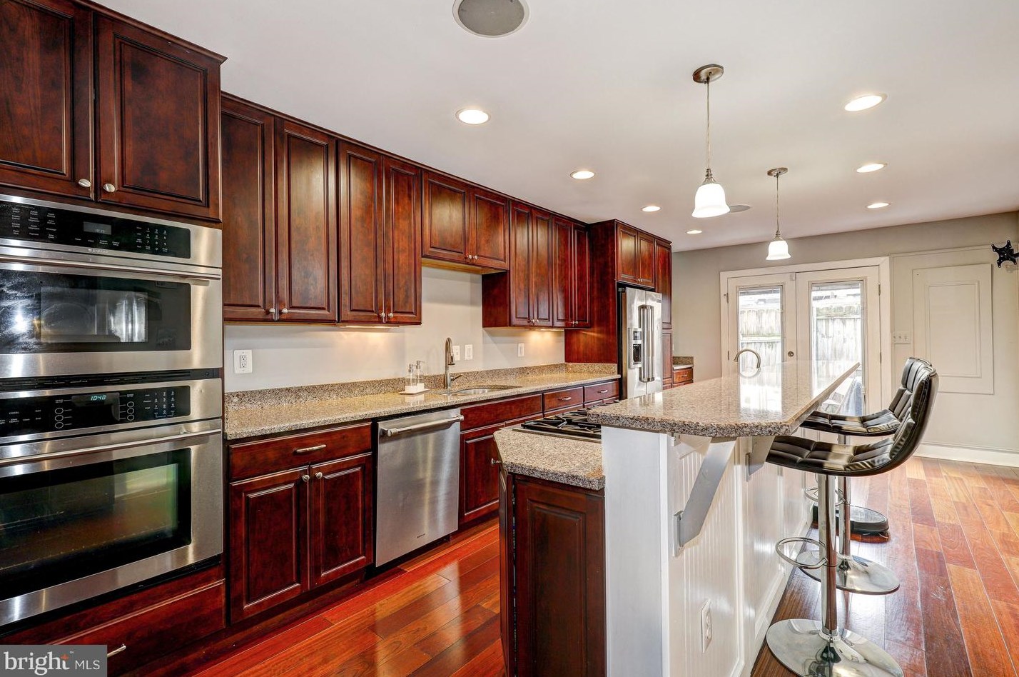 610 Luzerne Ave, Baltimore MD  21205-2612 exterior