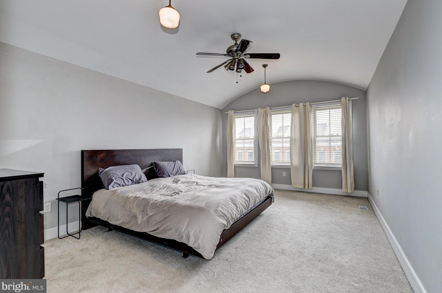610 Luzerne Ave, Baltimore MD  21205-2612 exterior
