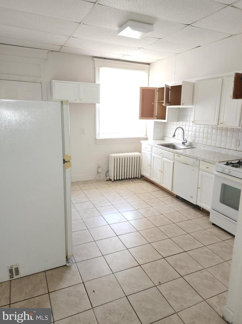 2815 Winchester St, Baltimore MD  21216-4331 exterior