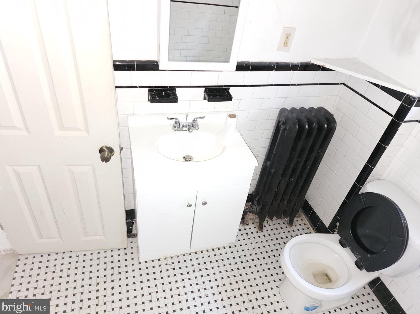 2815 Winchester St, Baltimore MD  21216-4331 exterior