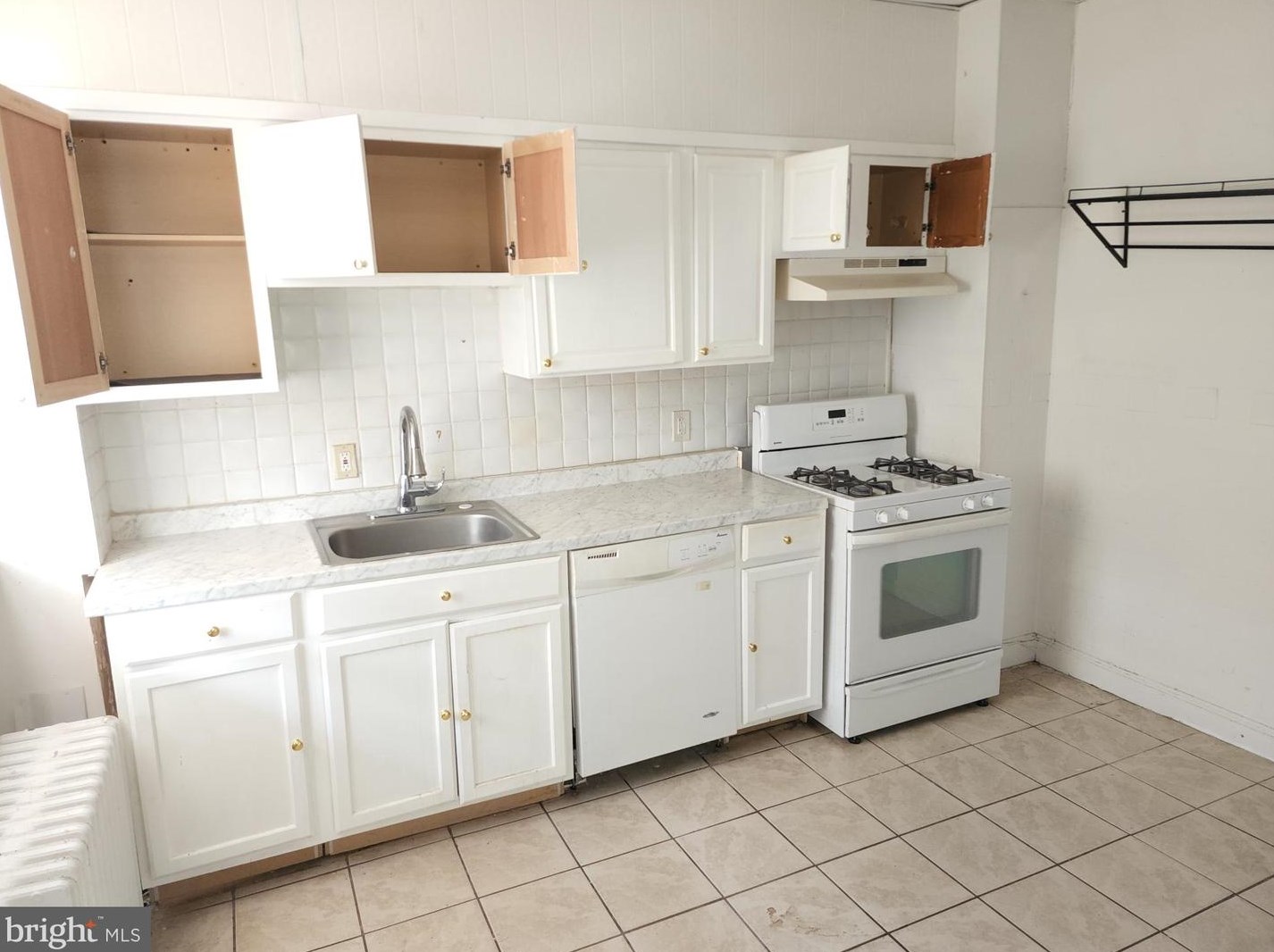 2815 Winchester St, Baltimore MD  21216-4331 exterior