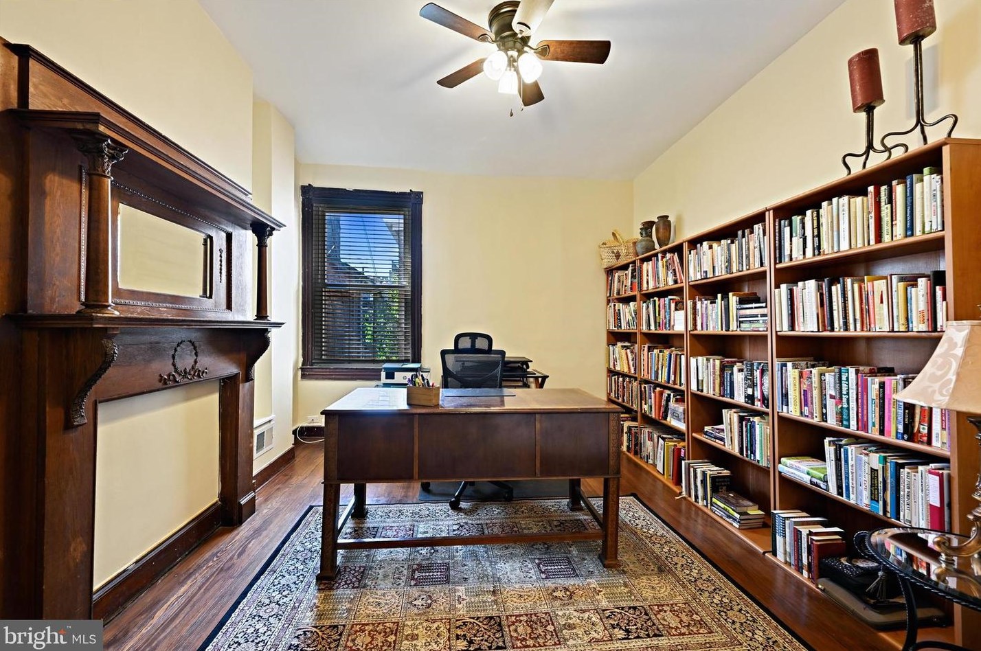 2820 Calvert St, Baltimore MD 21202-3737 exterior