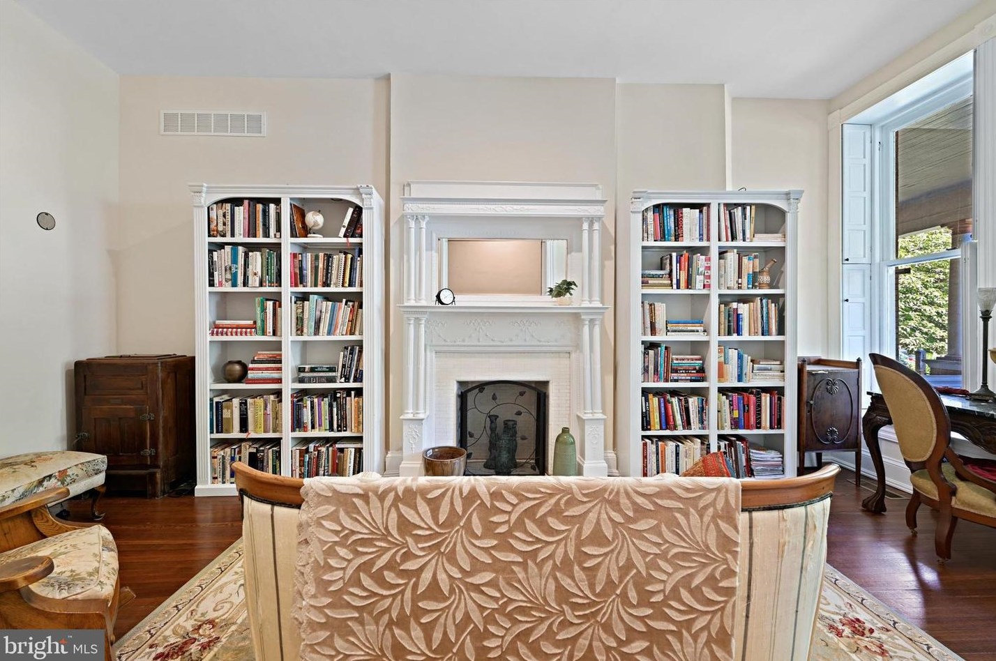 2820 Calvert St, Baltimore MD 21202-3737 exterior