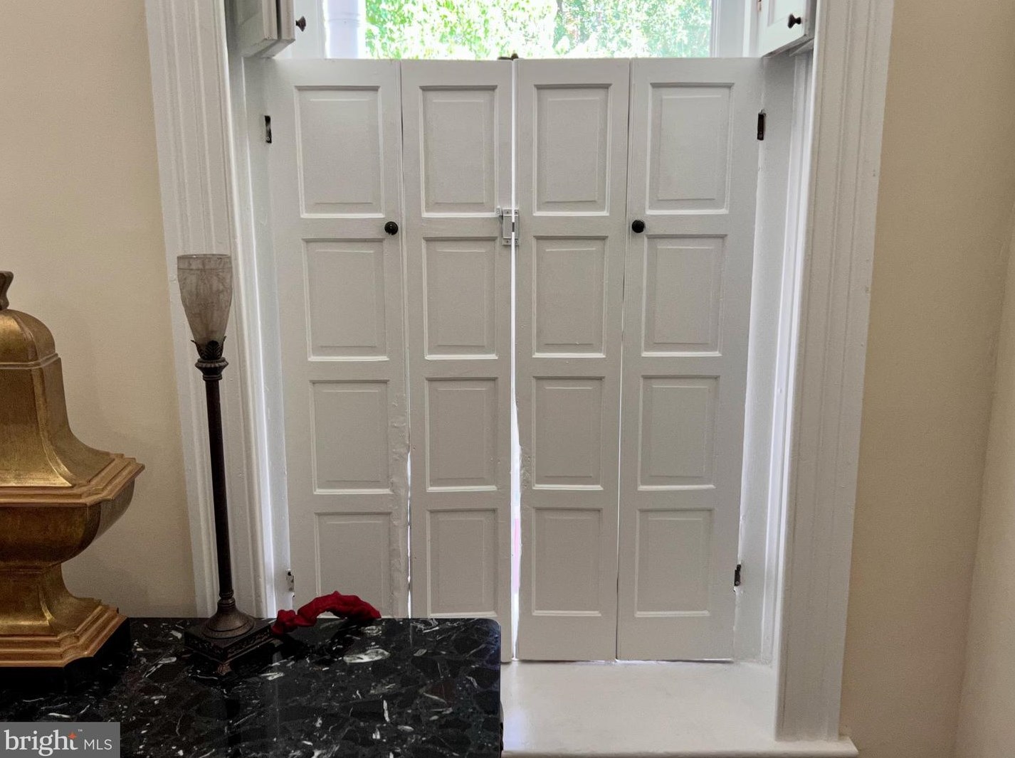 2820 Calvert St, Baltimore MD 21202-3737 exterior