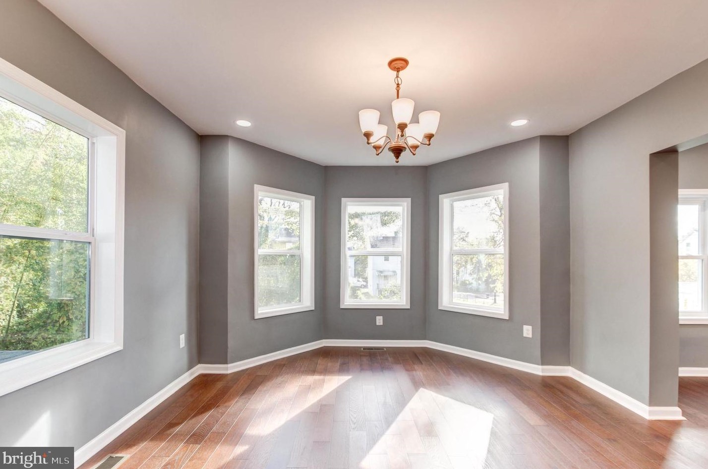 5105 Ivanhoe Ave, Baltimore MD  21212-4320 exterior