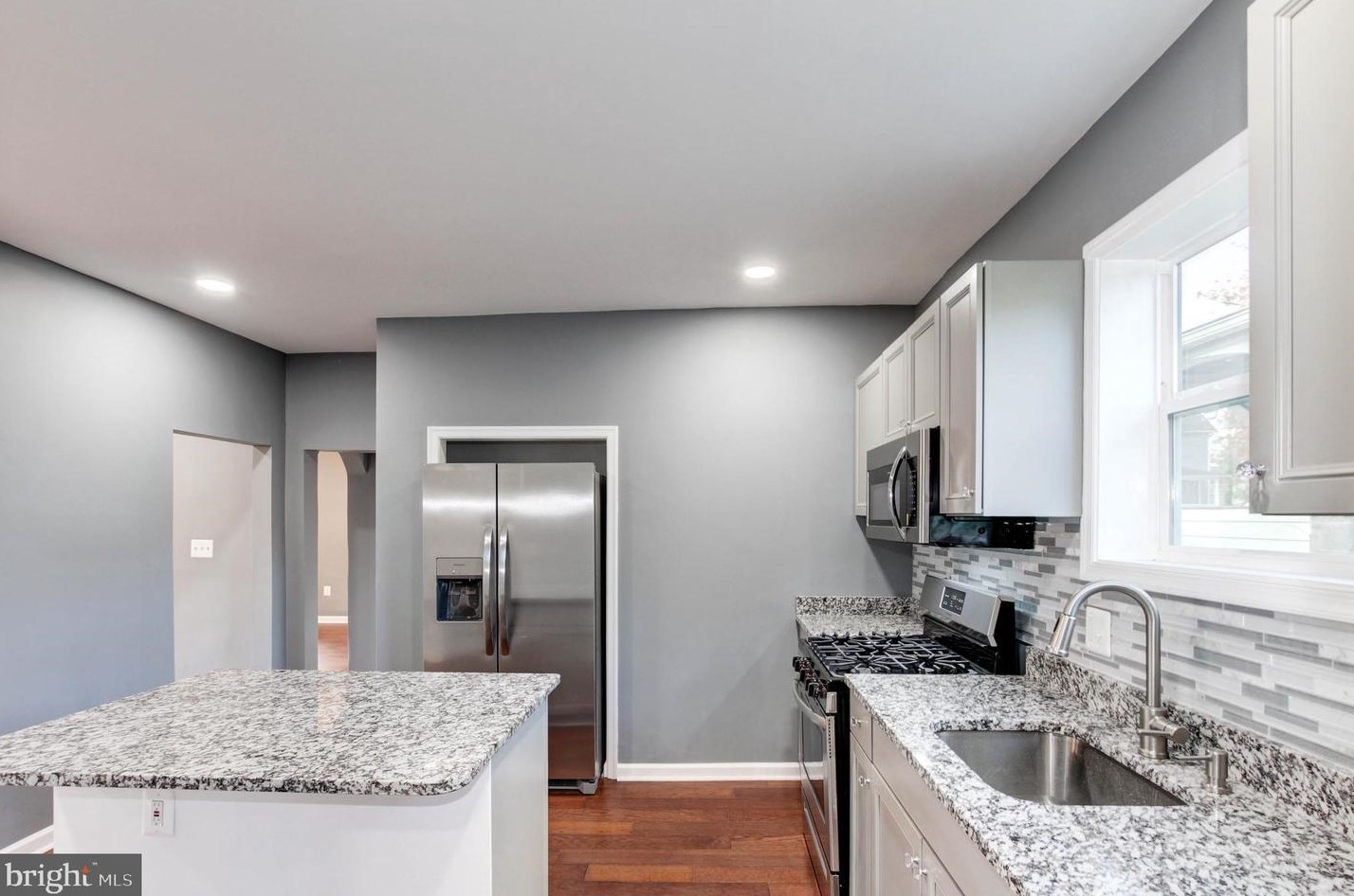 5105 Ivanhoe Ave, Baltimore MD  21212-4320 exterior