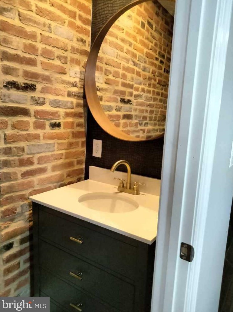 309 Cross St, Baltimore MD  21230-4115 exterior