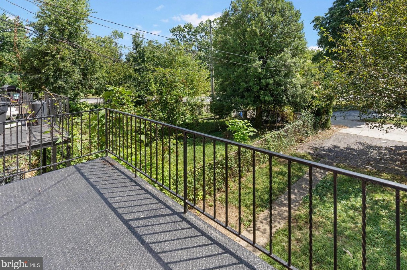 5505 The Alameda, Baltimore MD 21218-1359 exterior