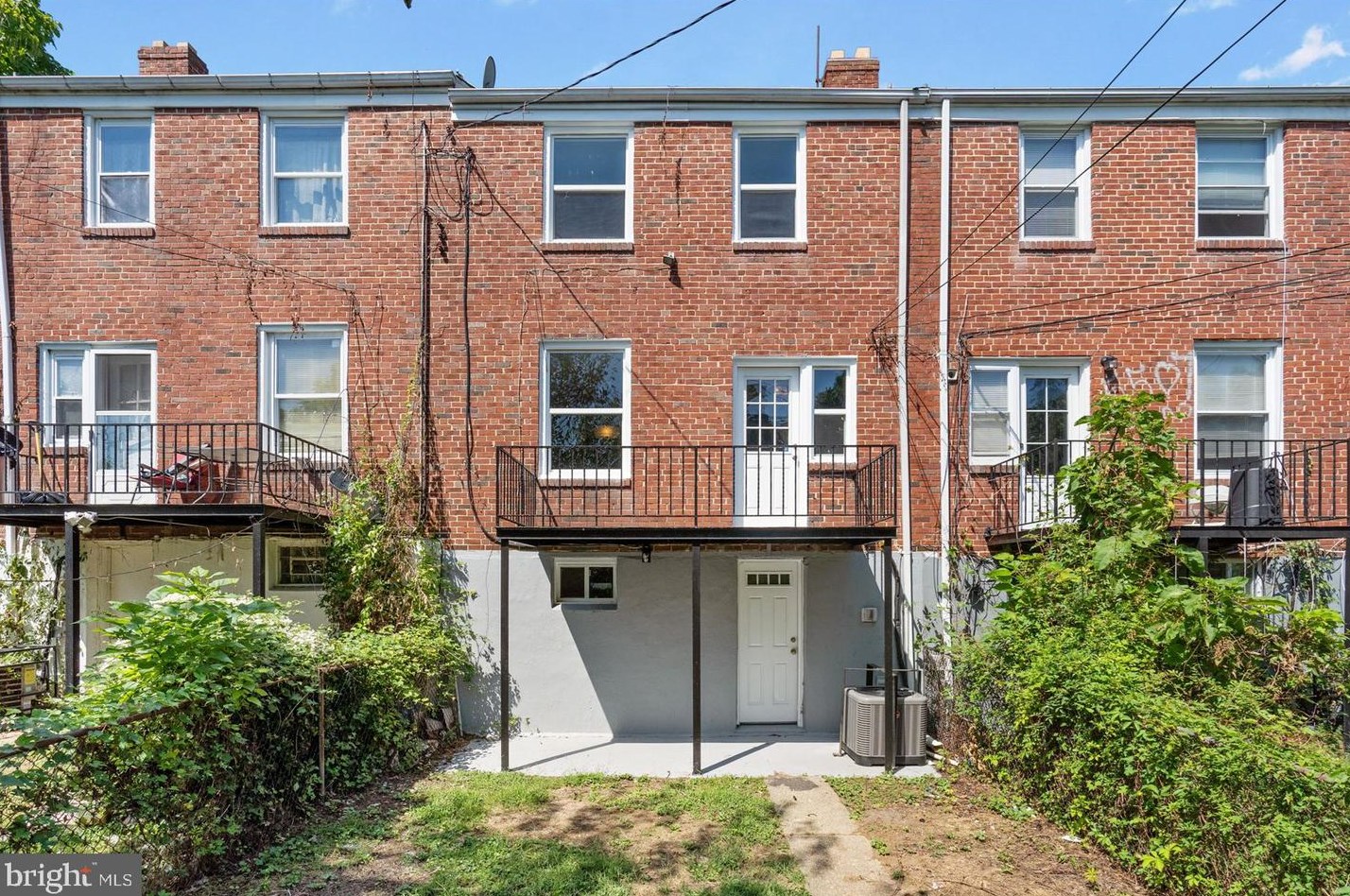 5505 The Alameda, Baltimore MD 21218-1359 exterior