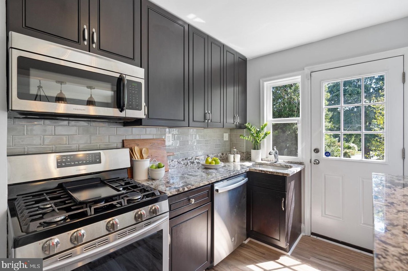 5505 The Alameda, Baltimore MD 21218-1359 exterior