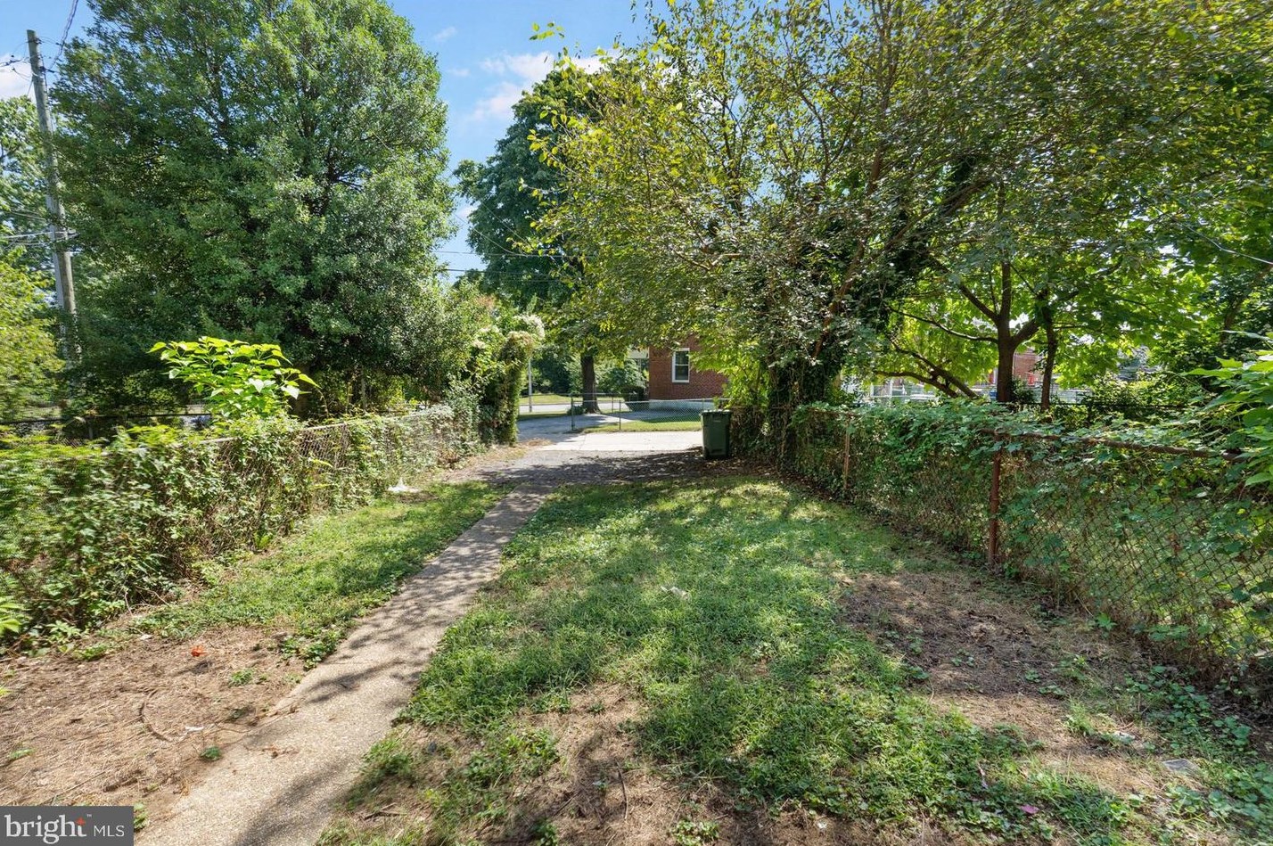 5505 The Alameda, Baltimore MD 21218-1359 exterior