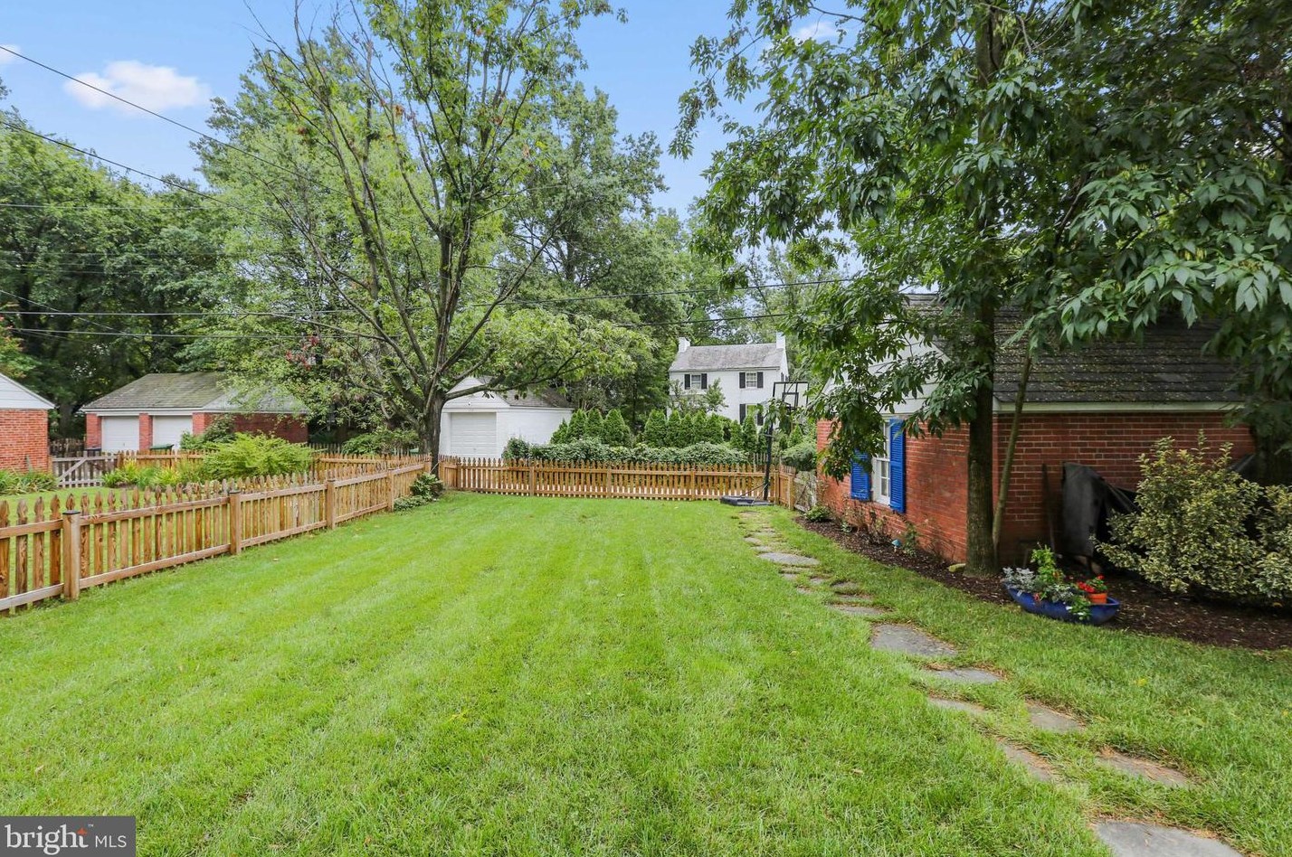 313 Broadmoor Rd, Baltimore MD  21212-3808 exterior