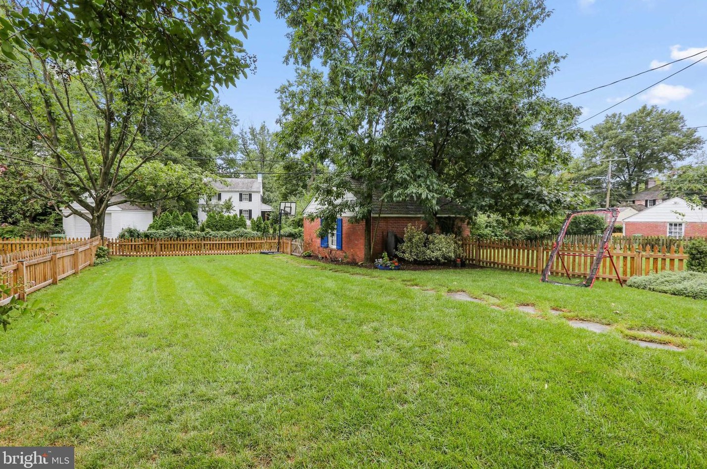 313 Broadmoor Rd, Baltimore MD  21212-3808 exterior