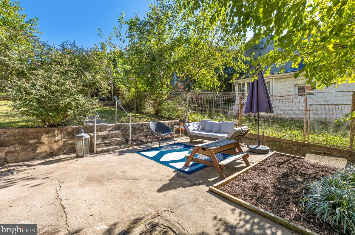 718 Pacific St, Baltimore MD  exterior