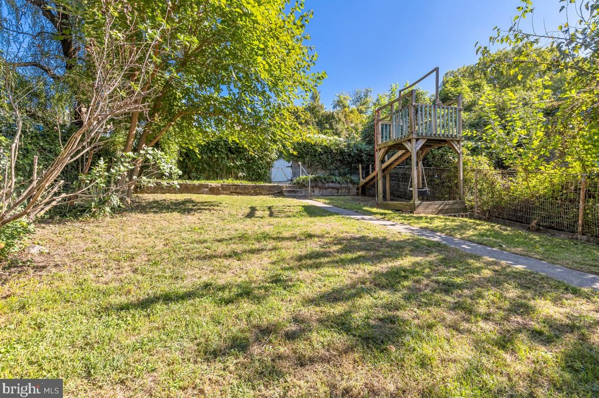 718 Pacific St, Baltimore MD  exterior