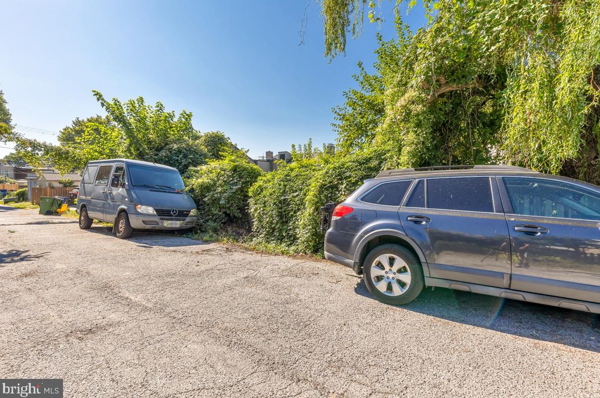 718 Pacific St, Baltimore MD  exterior