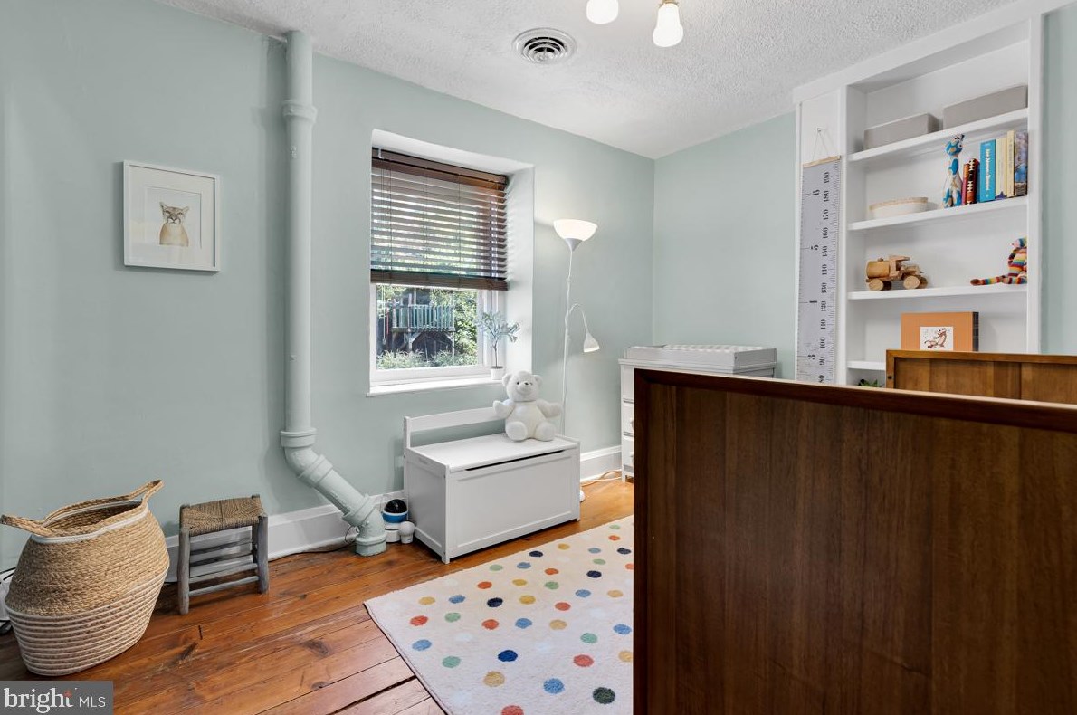 718 Pacific St, Baltimore MD  exterior