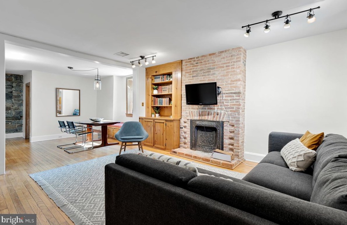 718 Pacific St, Baltimore MD  exterior