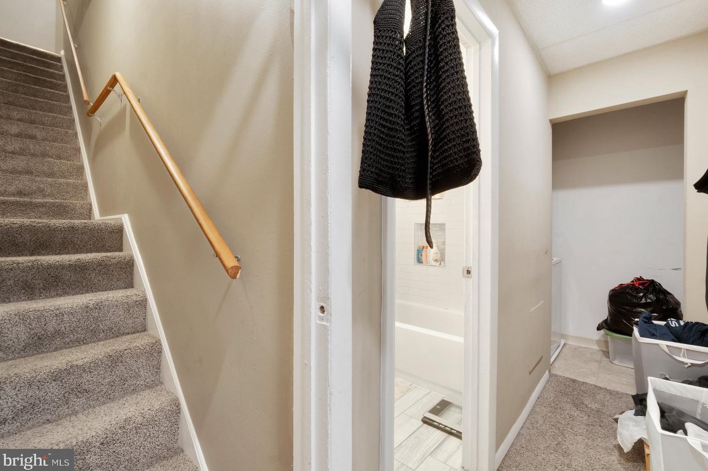 1739 Park Ave, Baltimore MD 21217-4816 exterior