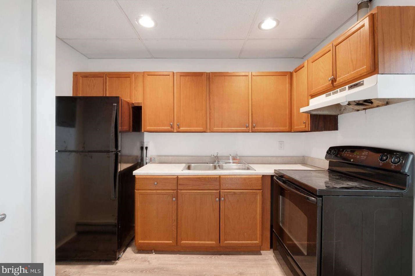 1739 Park Ave, Baltimore MD 21217-4816 exterior