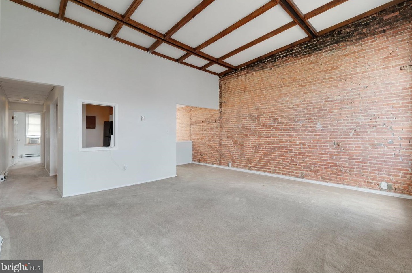 1739 Park Ave, Baltimore MD 21217-4816 exterior