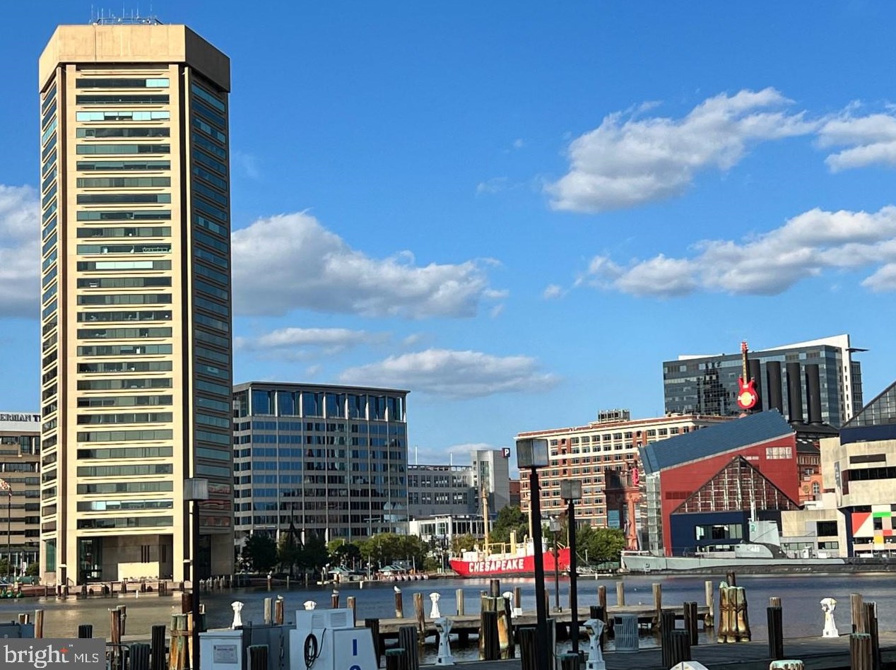 10 Lee St, Baltimore MD  21201-2419 exterior