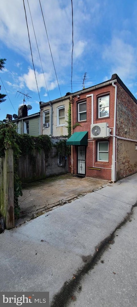 201 Madeira St, Baltimore MD  21231-2624 exterior